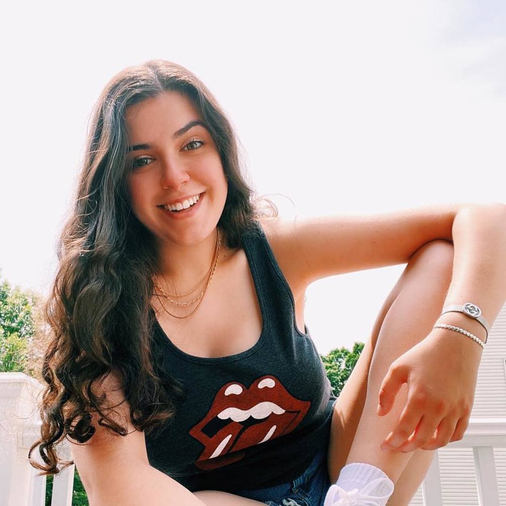 Meet your Posher, Alyssa